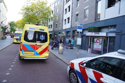 Drie mensen neergestoken op straat in Den Bosch, politie houdt verdachte aan en doet onderzoek in sn