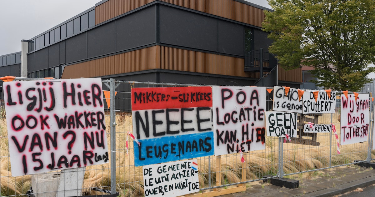 Van protestborden tot scheldwoorden op huizen: waar ligt de grens in het verhitte Engelen?