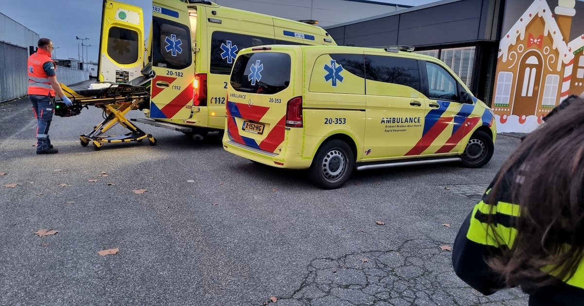 Scooterrijder gewond naar ziekenhuis na val in Oisterwijk