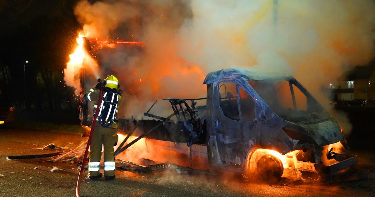 Vrachtwagen gaat in vlammen op in Den Bosch