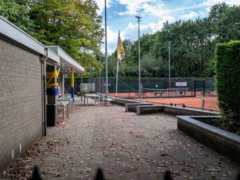 Bij de kantine zijn twee explosies geweest dit weekeinde.