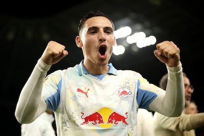 Witte rook: Ajax maakt Oscar Gloukh een van de duurste aankopen ooit