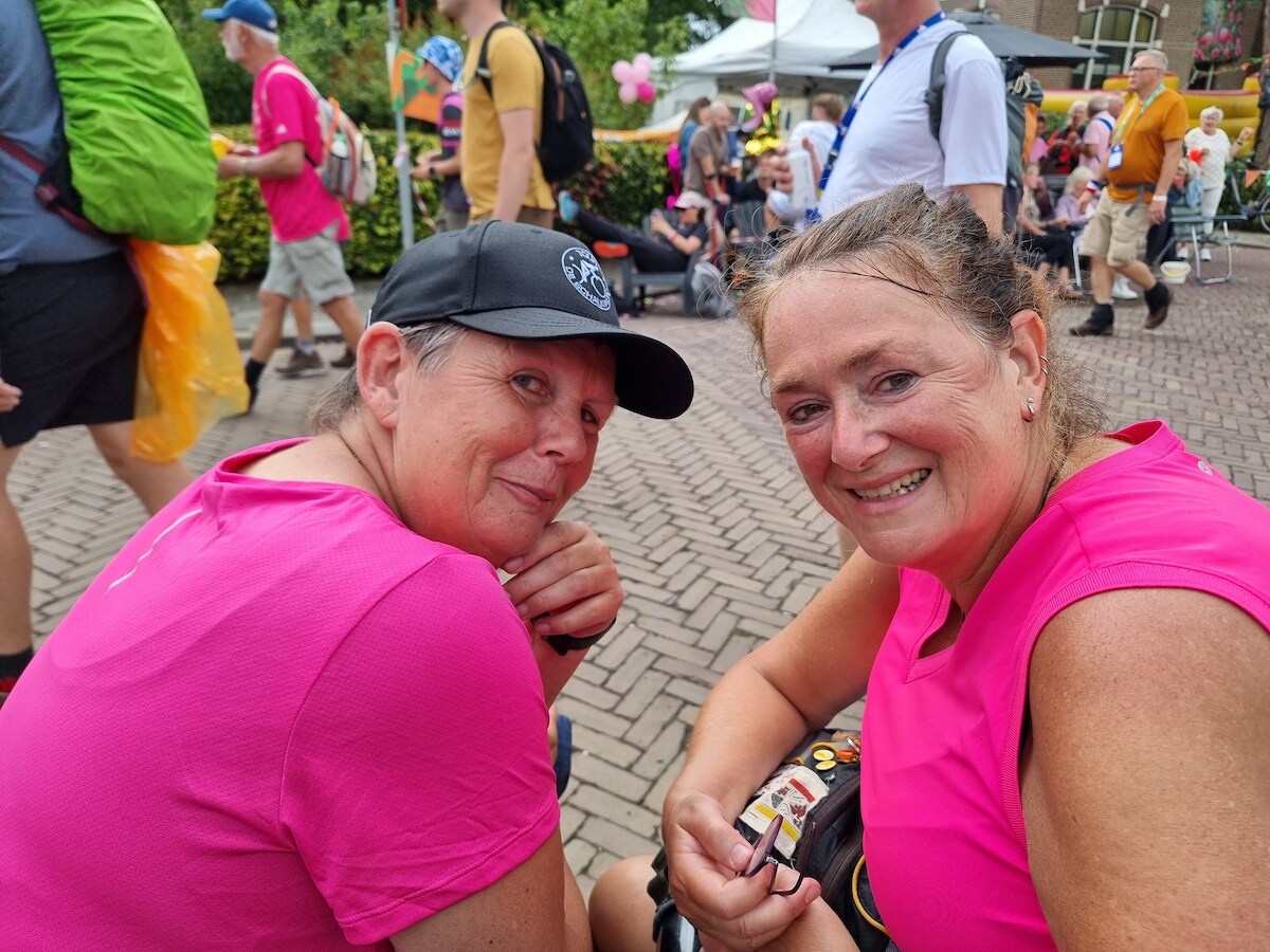 Voor het eerst een knallend eerbetoon aan Roze Woensdag in Weurt: Via ...