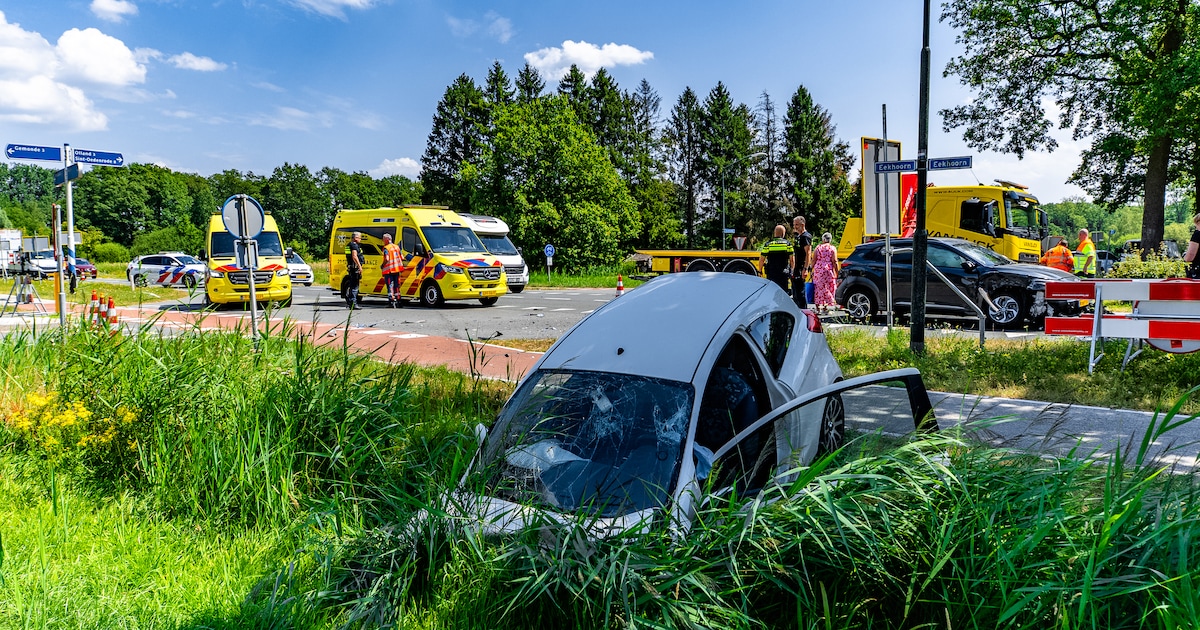 Twee gewonden bij botsing in Sint-Oedenrode, slachtoffers naar het ziekenhuis