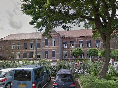 Vught wil op de speelplaats van basisschool De Springplank aan de St. Elisabethstraat een 'sobere' gymzaal bouwen.