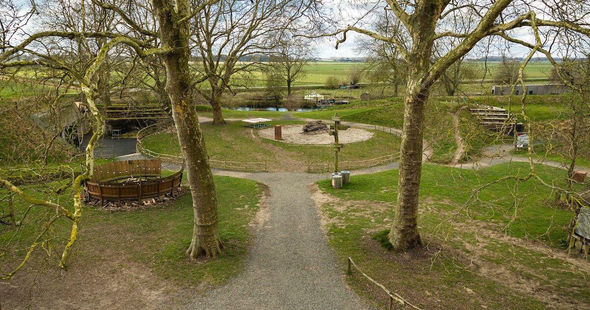 Museum GeoFort in Herwijnen onthult kunstproject over schaarse grondstoffen in mobiele telefoons