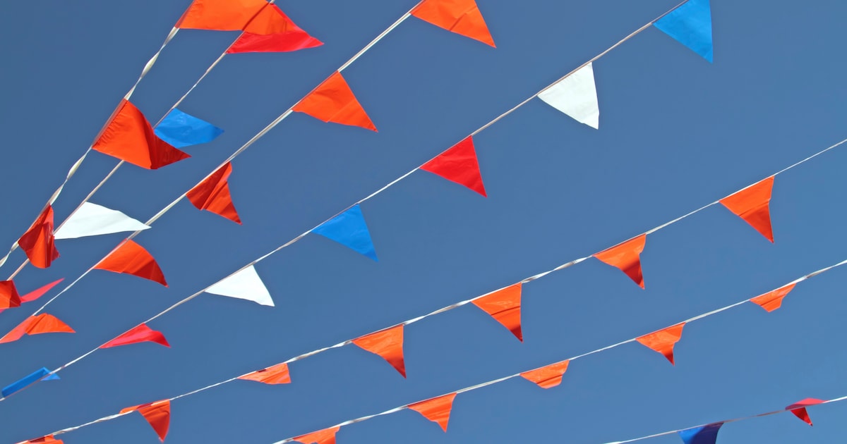 Koningsdag in Werkendam: fietsoptocht, springkussens en interactieve kindershow