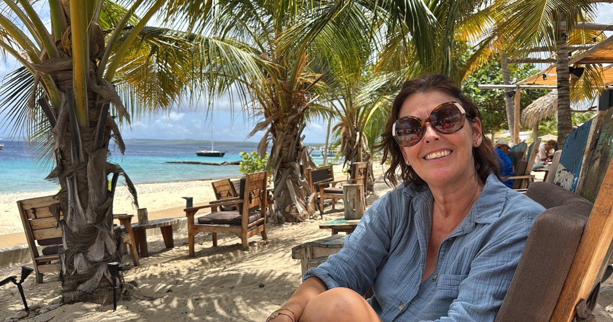 Helmi (53) vertrok uit Nederland omdat ze de mentaliteit zat was: ‘Ik wilde gewoon weg’