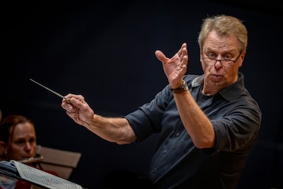 Frans van Dun stopt als dirigent bij Amor Musae: ‘Muziek vraagt om discipline’