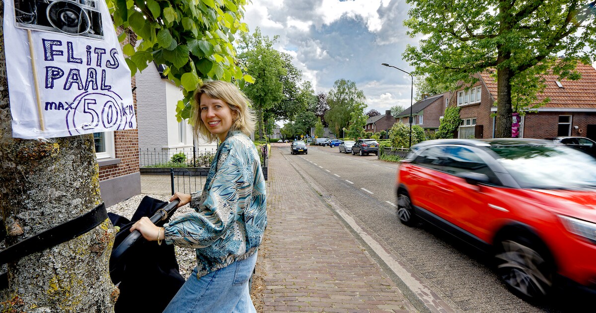 ‘Idioot dat je bent!’ Na doodenge inhaalactie in Berlicum bouwt moeder zelf een flitspaal van karton