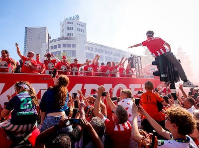 LIVE | PSV ontvangt NEC in wel heel bijzondere tenues, mis hier niets van de laatste ontwikkelingen