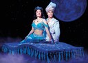 Keoma Aidhen (Jasmine) en Jonathan Vroege in Alladin