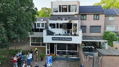 Spullen voor productie synthetische drugs gevonden na woningbrand boven cafetaria in Rosmalen