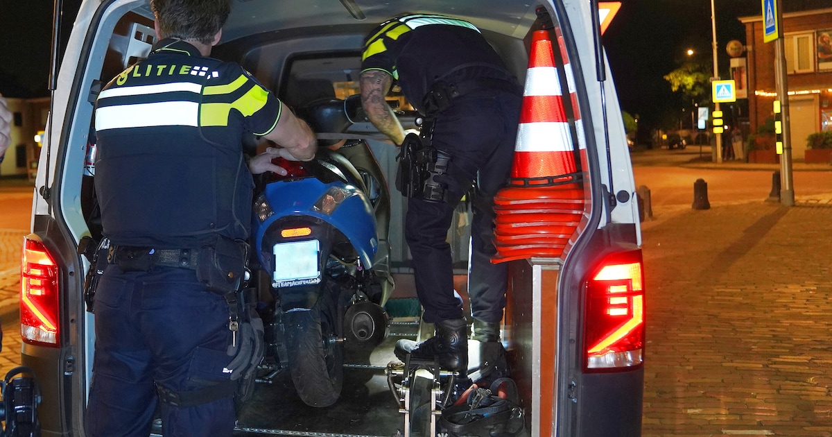 Scooterrijder (19) opgepakt bij brand in Vlijmen na wheelies en uitdagende gebaren naar agenten