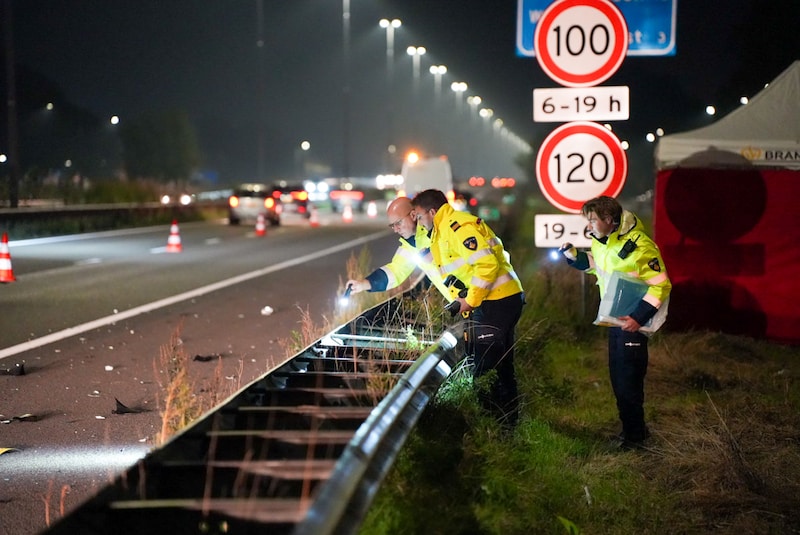 Er werd zaterdagavond nog enige tijd onderzoek gedaan.