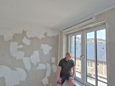 ‘Er is een wonder geschied’; Edward (52) kan toch verhuizen naar een kleinere woning