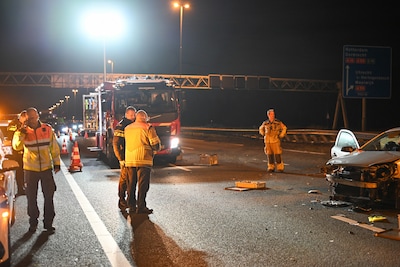 Ernstig ongeluk op A16 bij Prinsenbeek: drie gewonden, snelweg dicht