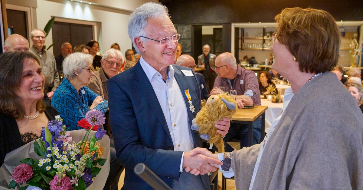 Osse huisarts Jaap Kool geridderd in de Orde van Oranje-Nassau | Regio ...