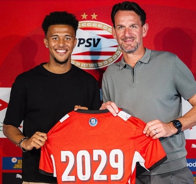PSV heeft nieuwe jonge spits binnen: Oteng-Mensah komt voor een ‘habbekrats’