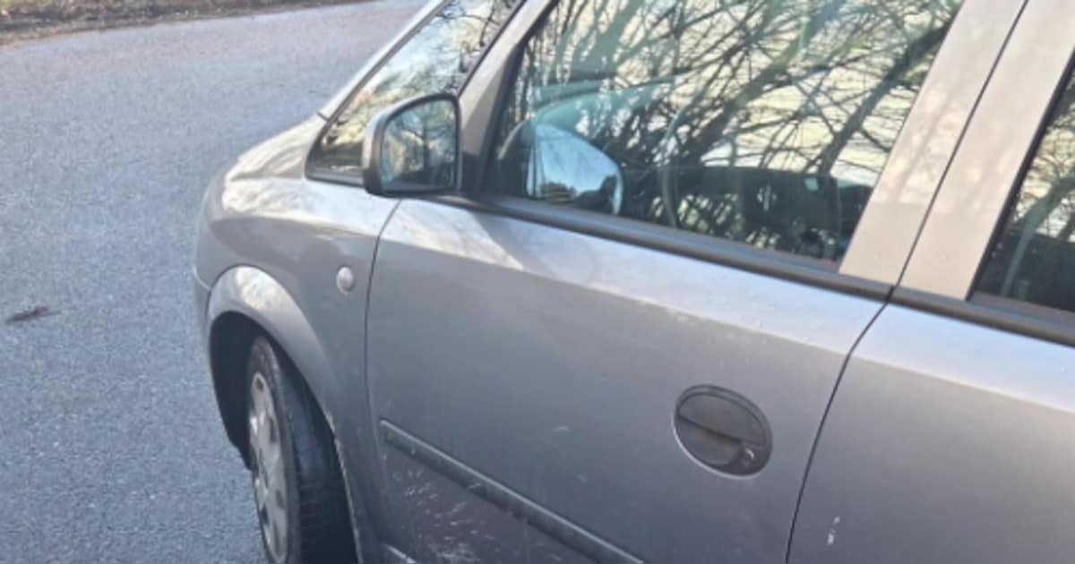 Man (35) rijdt met een vals rijbewijs en acht mensen in auto door Vught, politie houdt hem aan | 112