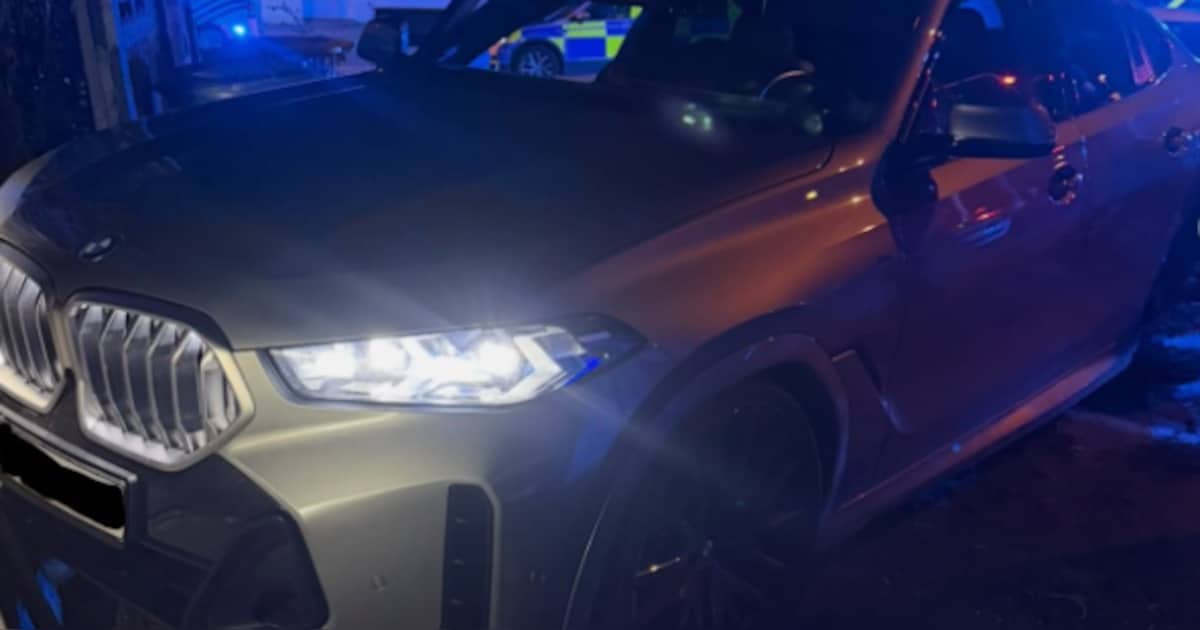 Gestolen auto crasht in België na achtervolging vanaf Vught, verdachten vluchten het bos in | 112 ni