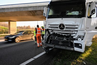 Vrachtwagen botsen op A58 bij Ulvenhout, niet lang na eerder ongeluk met trucks