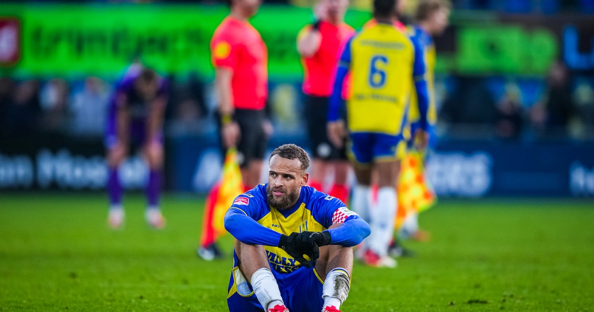 Eén moment en weer laat RKC wedstrijd volledig uit handen glippen: ‘Gaat in de koppies zitten’