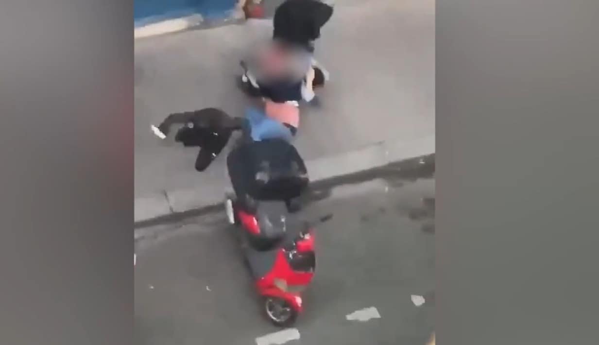 Parijs opgeschrikt door crypto-ontvoering, getuige filmt hoe dochter van  ondernemer op tijd wordt gered | Foto | bd.nl