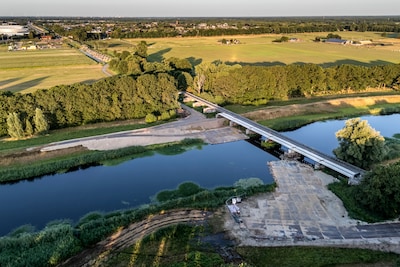 Doortrappen tussen Waalwijk en Den Bosch: nieuwe fietsbrug over Drongelens Kanaal