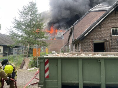 Uitslaande brand in monumentaal pand in Helenaveen, NL-Alert verzonden