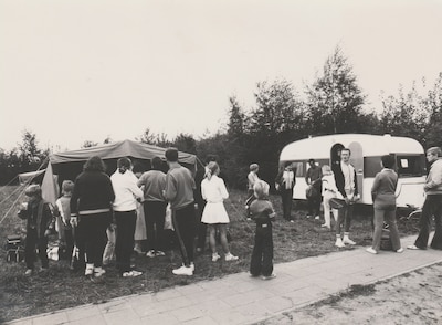 Oisterwijkse tennisclub Sla Raak groeit in 50 jaar van caravan langs de baan naar duizend leden en p