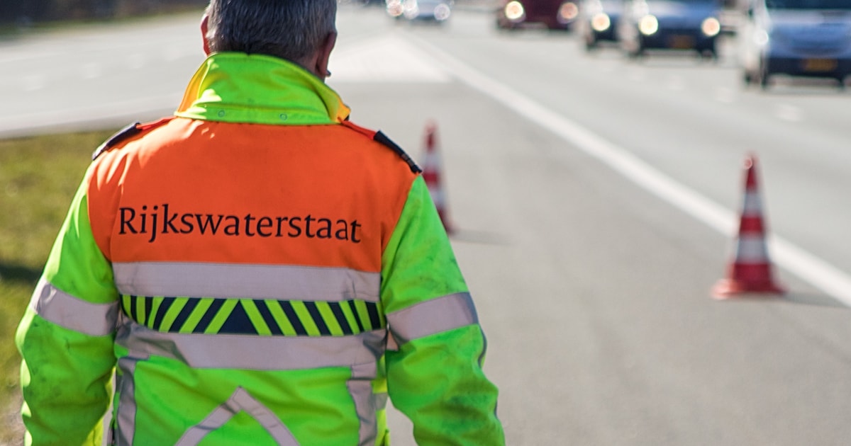 Gekantelde aanhangwagen op de A59 bij Sprang-Capelle zorgt voor vertraging richting het westen.