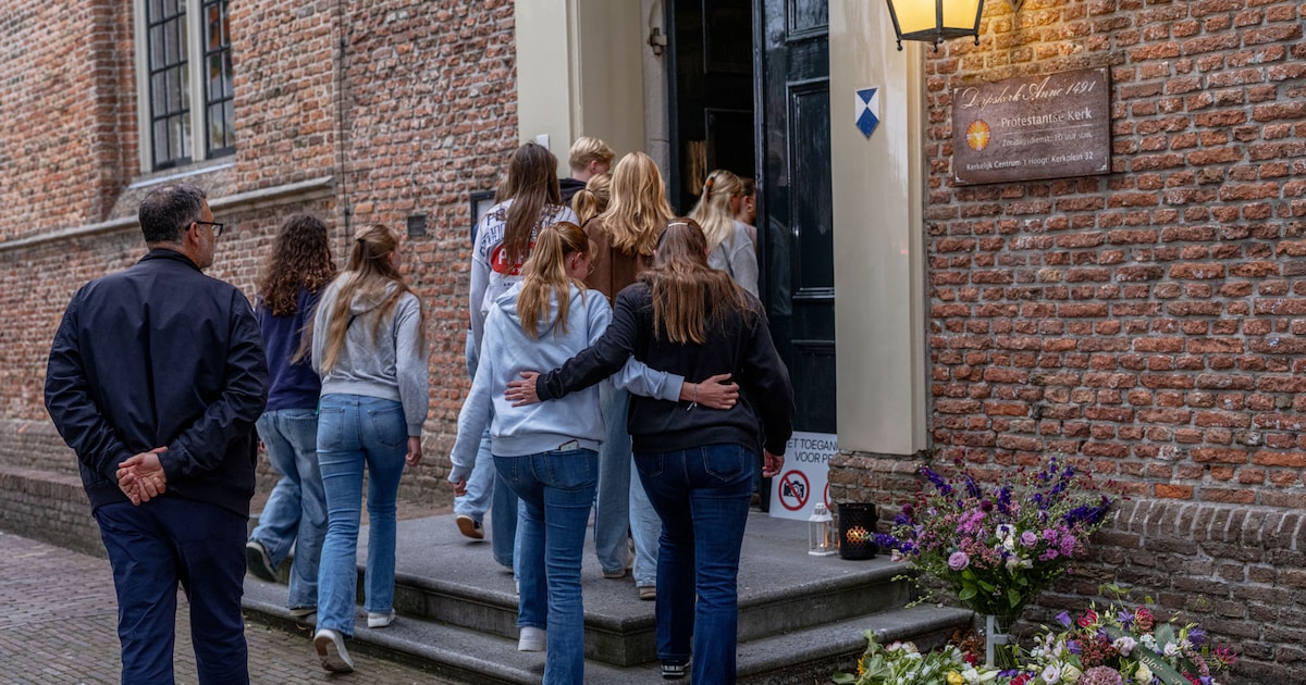 Veel tranen en knuffels: bewoners zoeken massaal steun bij elkaar na tragische dood Lisa (17)