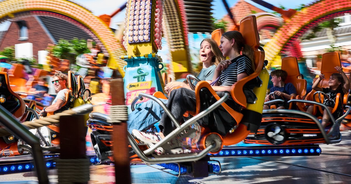 Kermis in Hooge Mierde in juli