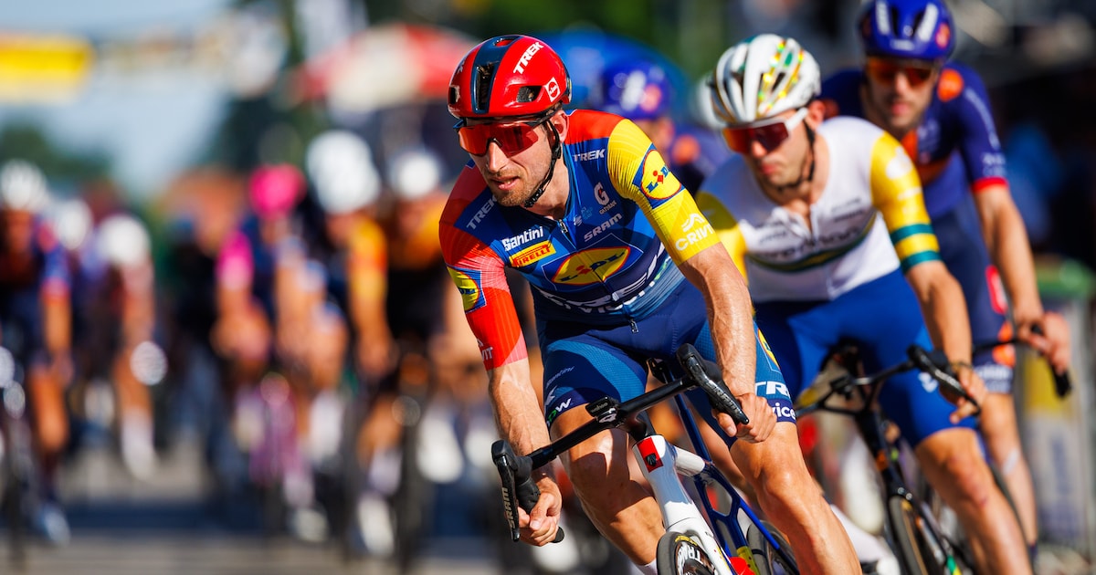 Bauke Mollema wint in Chaam ‘meest bijzondere prijs in carrière’: 64 kilo chocolade | Regio | BD.nl