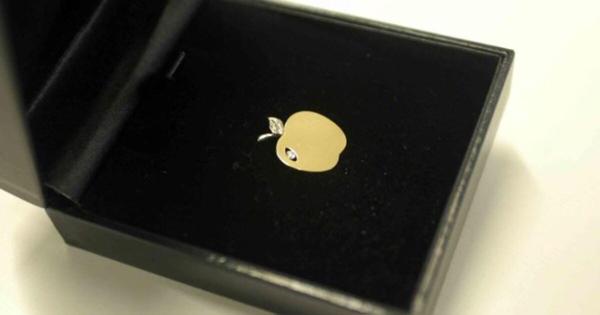 Miranda Verstegen ontvangt Gouden Oogappel in Geffen