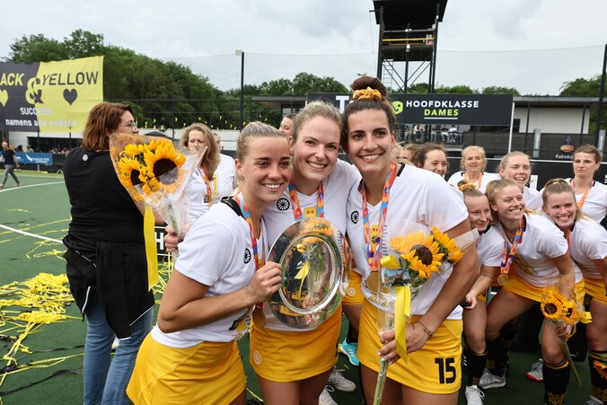 Hattrickheld Matla weer beslissend voor HC Den Bosch, maar krijgt ook ...