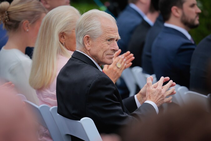 Hoe een nep-econoom het Witte Huis binnendrong en Trumps tarievenoorlog ...