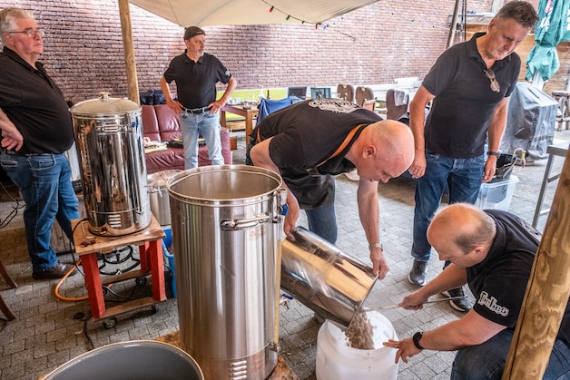 Geen brouwhuis, wel bier: Toebes tovert Blonde Agaath uit ketels in Oss ...