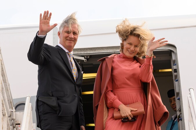 Belgisch koningspaar na dagen vertraging terug uit Chili | Nieuws | BD.nl