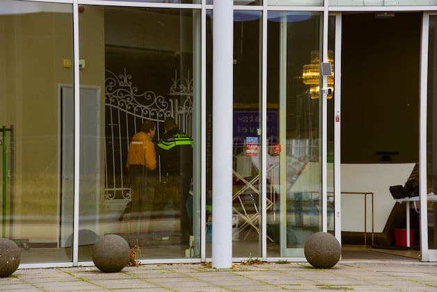Politie valt gebouw in Sprang-Capelle binnen: voorbereidingsmateriaal ...