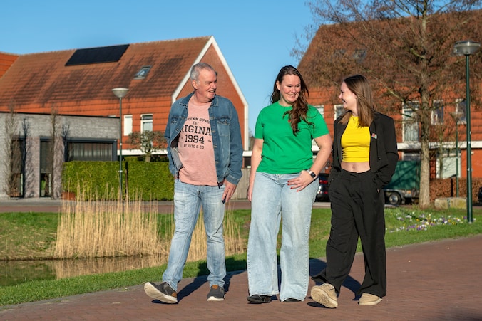 Drie generaties op één kieslijst: vader Arnold (67), dochter Rieka (40 ...