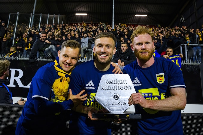 Jort van der Sande dolblij na promotie: ‘De typische KKD-speler gaat ...
