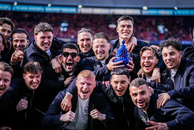 De Treffers neemt als eerste amateurclub blauwe beker in ontvangst ...