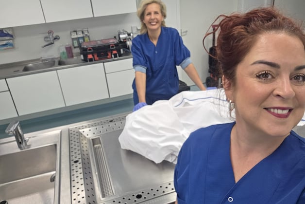 Balsemers Veran en Angelique gaan viral met video’s over hun werk met ...