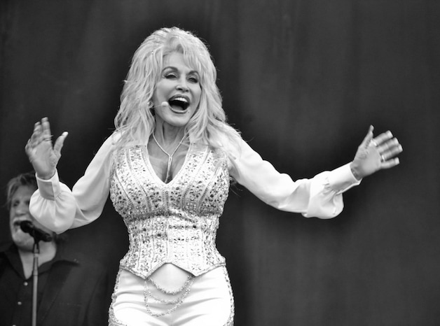 zangeres-dolly-parton-op-80-jarige-leeftijd-overleden-nieuws-bd-nl