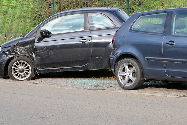 Negen geparkeerde auto’s in Breda geramd, bestuurder opgepakt | Regio ...