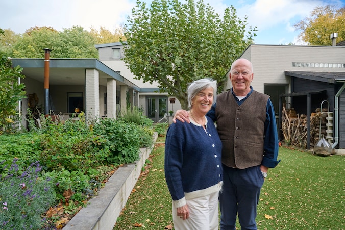 Til van Rooij en Cor Klaazen genieten van hun ‘museum’ aan de Osse ...