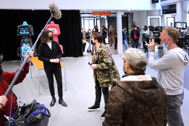 Sem was op school al een ‘showmanneke’, nu staat hij in de finale van ...