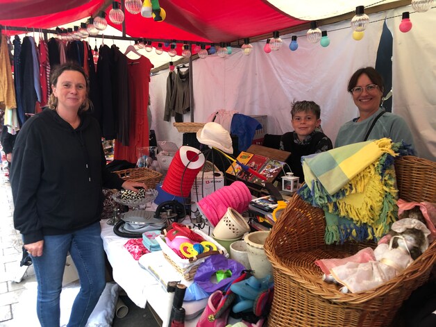 Meimarkt in Tilburg: ‘Volgens mij koopt niemand iets omdat ‘ie het ...